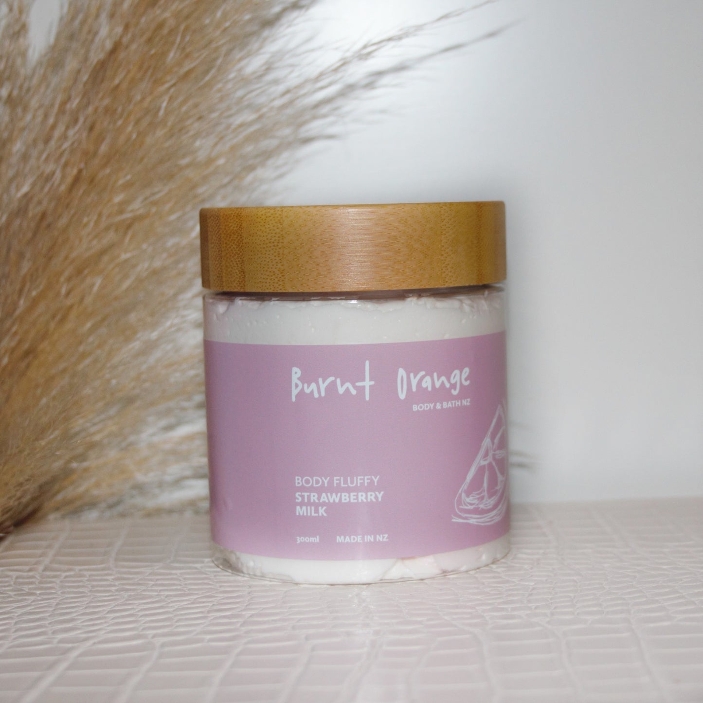 Strawberry Milk Body Fluffy (body wash)